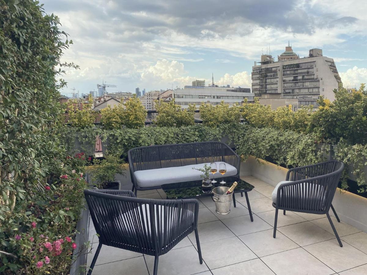 Easylife - Splendido Attico Con Terrazzo E Vista Mozzafiato Nel Cuore Della Citta Milánó Kültér fotó